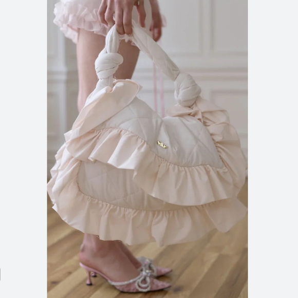 **1 Left!**Selkie The Thunder Cloud Cushion Clutch Bag - Picture 3 of 16